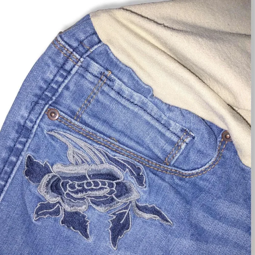 Bella‎ Vida Maternity Jeans Blue Distressed Floral Applique Pockets Full Elastic
